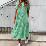 Short-sleeved dress with floral print